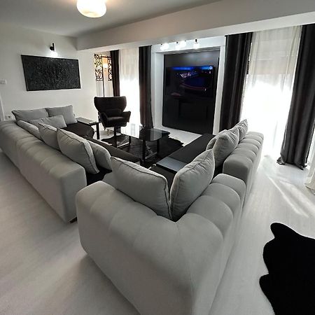 Sandev Apartments Black&White Štip エクステリア 写真