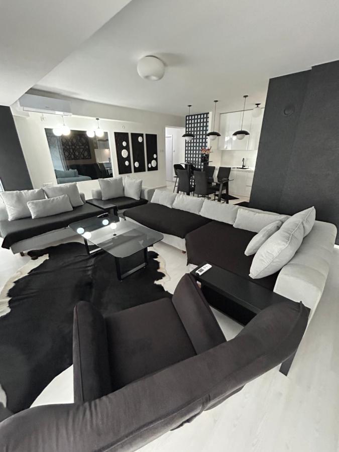 Sandev Apartments Black&White Štip エクステリア 写真